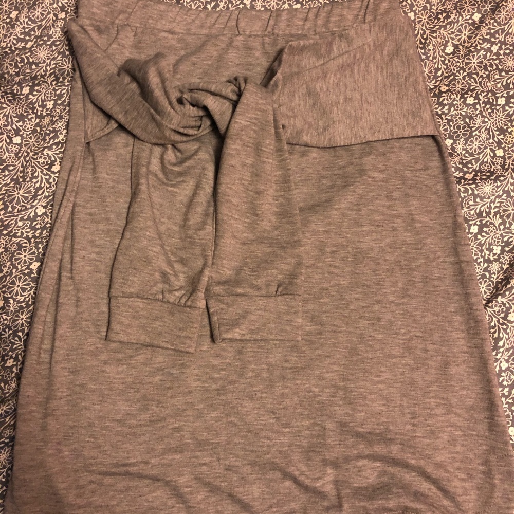 Grey skirt